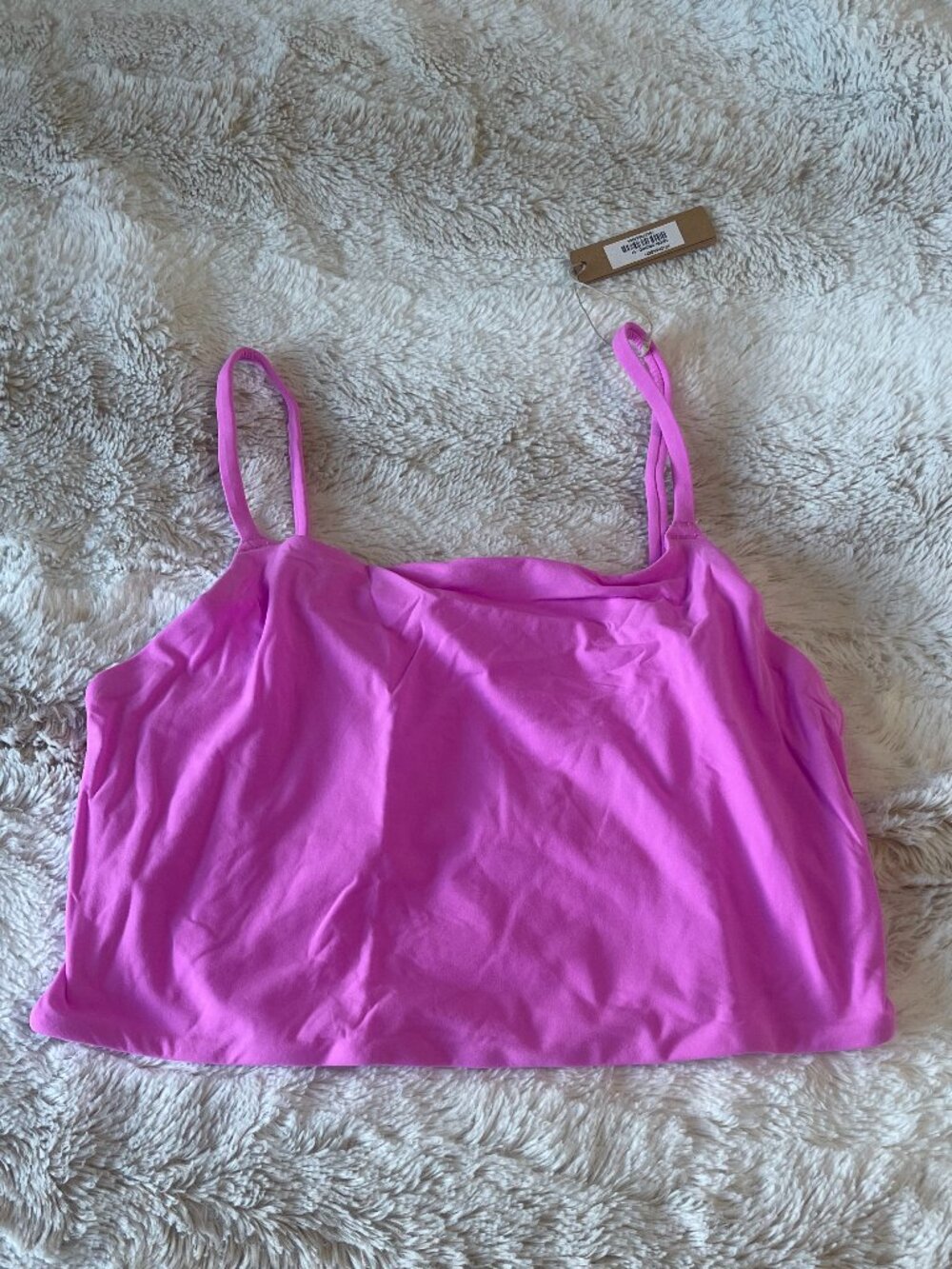 SKIMS Fits Everybody Strappy Back Cami Top in Neon Orchid size M